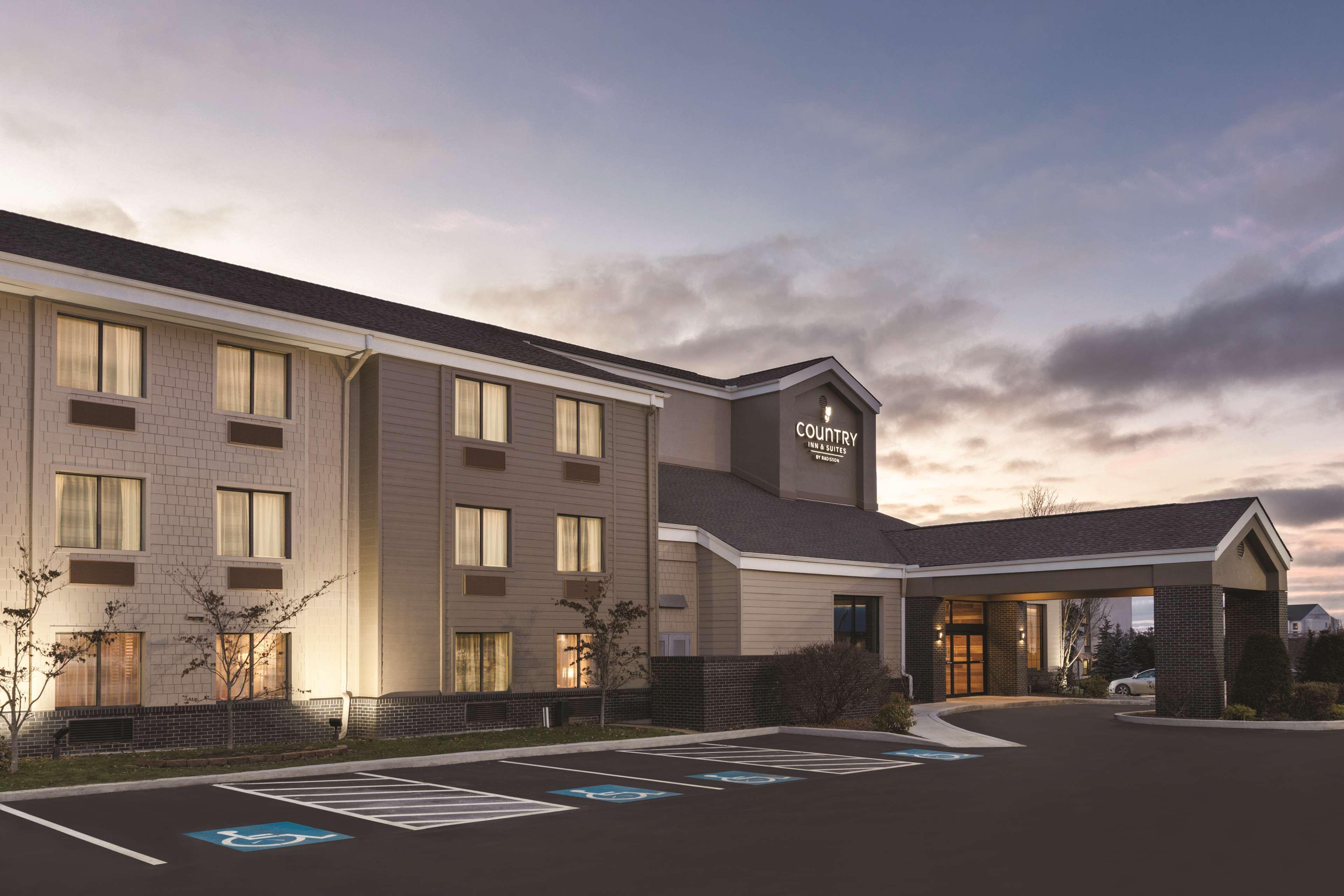 Country Inn & Suites By Radisson, Erie, Pa Kearsarge ภายนอก รูปภาพ