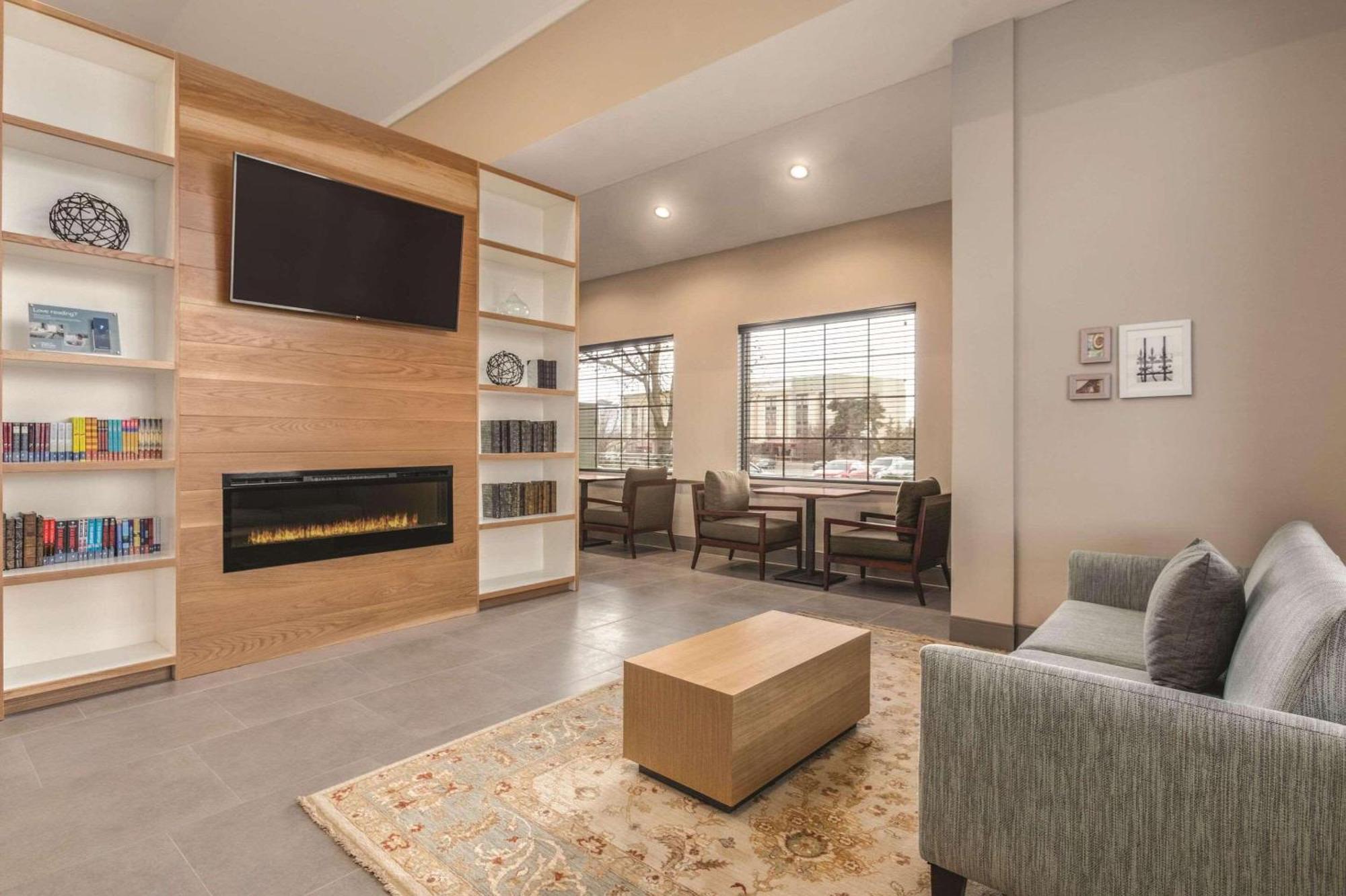 Country Inn & Suites By Radisson, Erie, Pa Kearsarge ภายนอก รูปภาพ