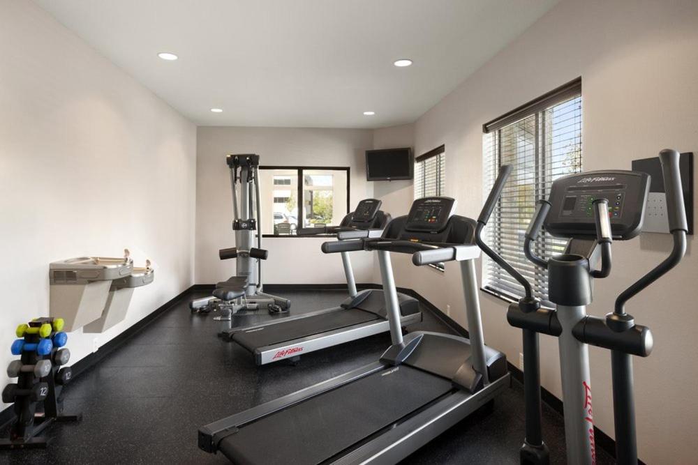 Country Inn & Suites By Radisson, Erie, Pa Kearsarge ภายนอก รูปภาพ